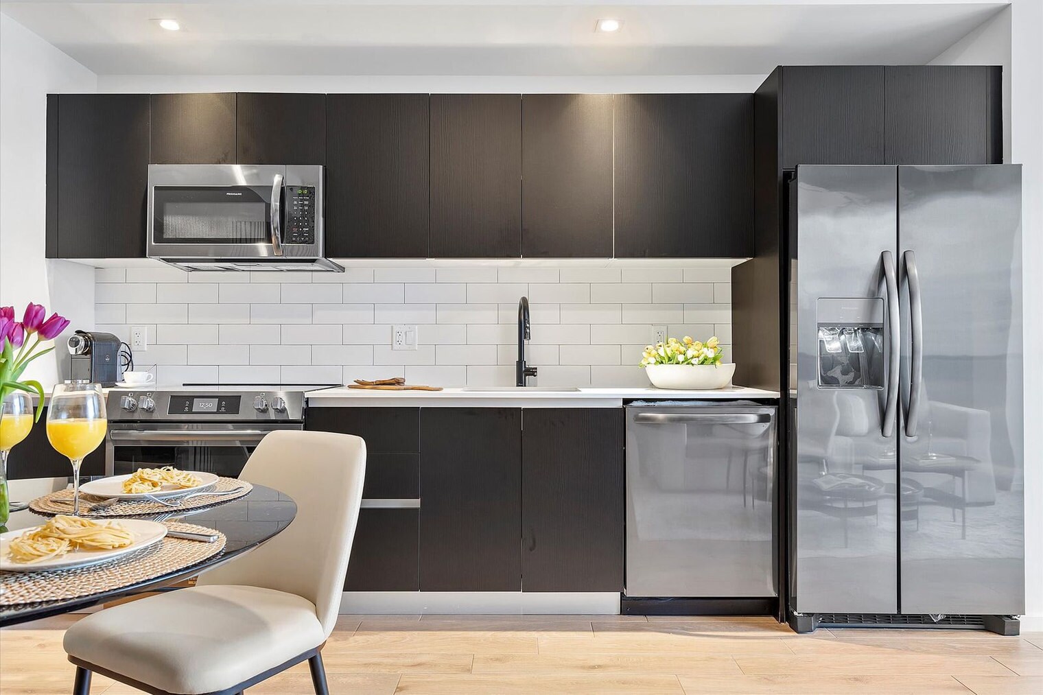 Building Photo - 398 NE 5th St