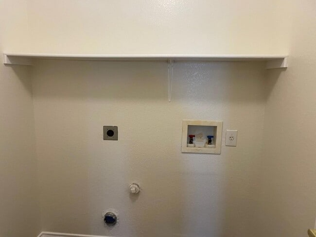 Building Photo - 13622 Merseyside Dr