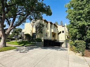 Building Photo - 222 S Catalina Ave