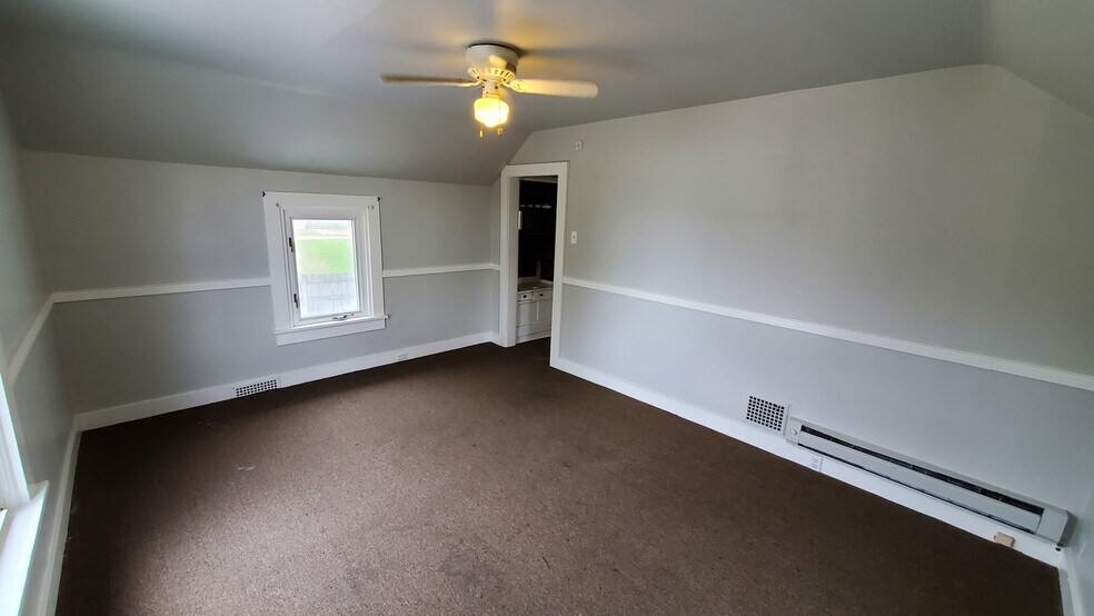 Living Room - 1642 Short St