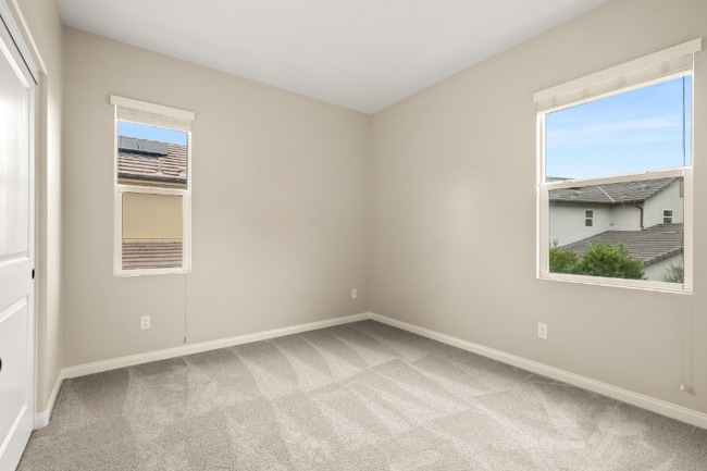 Building Photo - 2754 Overlook Point Dr