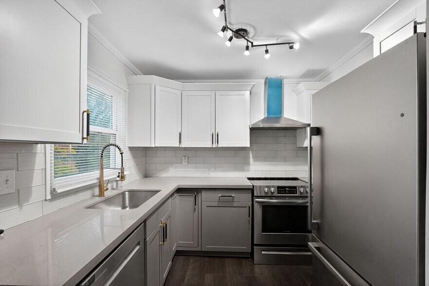 Building Photo - 1068 Rebel Forest Dr SE