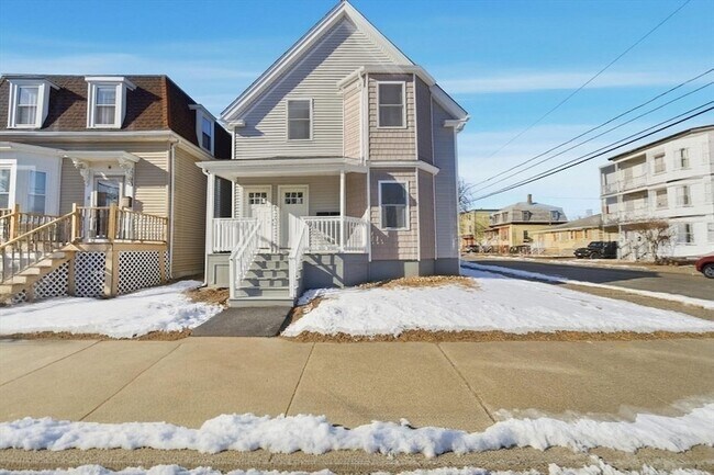 Building Photo - 1 Clough St