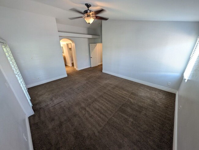 Building Photo - 202 Tall Ruff Dr