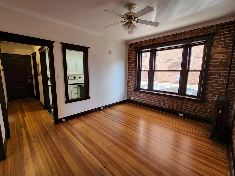 Living room - 1475 N Humboldt St