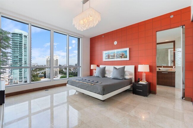 Building Photo - 5959 Collins Ave