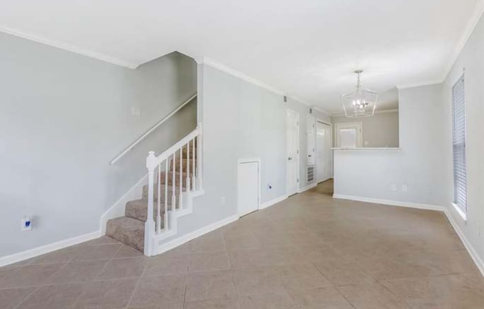 Building Photo - 4405 Barnett St. Unit D