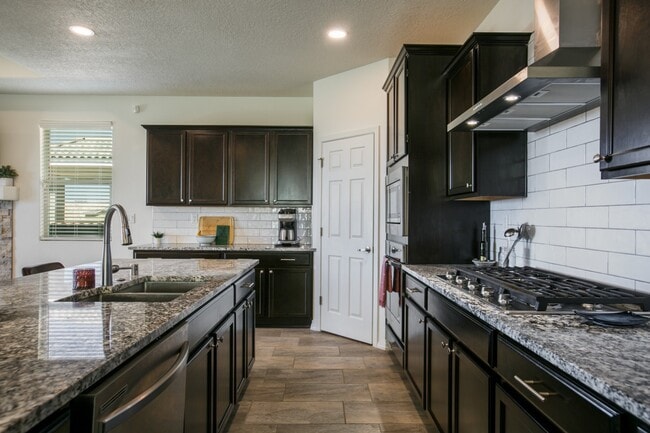 Building Photo - 2039 Lobo Trot Ct SE
