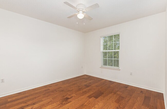 Building Photo - 9026 Paolos Pl