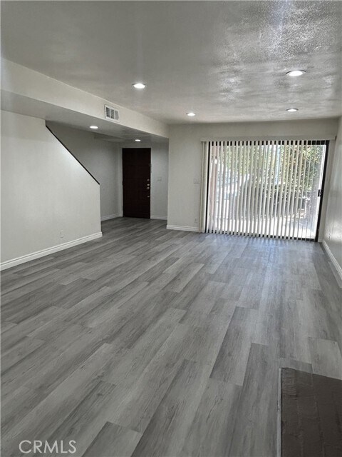 Building Photo - 400 S Garfield Ave