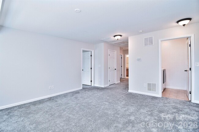 Building Photo - 5115 Chapel Chase Lane