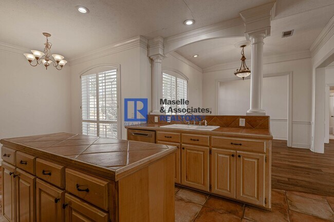 Building Photo - 3 Bed/2 Bath Home in Brandon