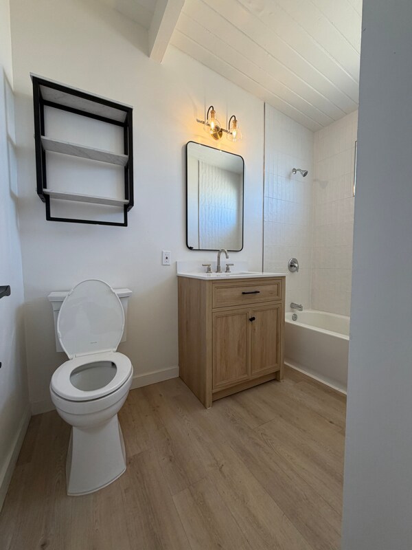 Building Photo - 413 S Myers St