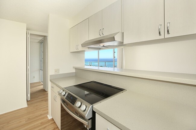 Building Photo - Diamond Head Vista...Breathtaking views, high floor, A/C, open lanai