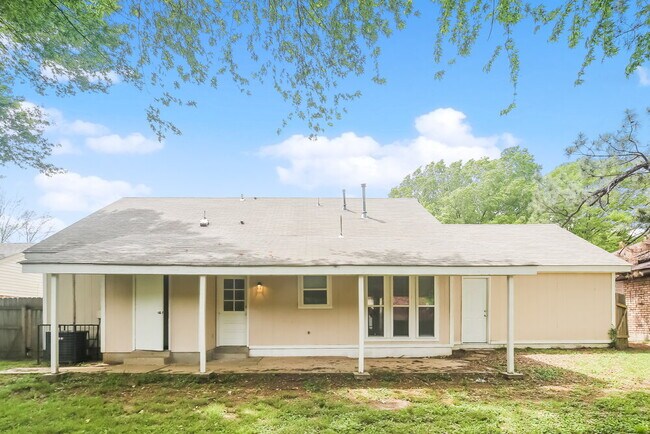Building Photo - 4512 Trout Valley Dr