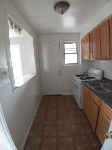 Building Photo - 3812 Saint Margaret St