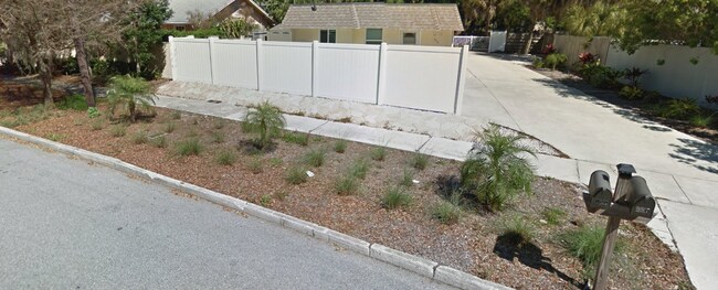 Building Photo - Indian Beach Park Duplex - walk to Ringlin...