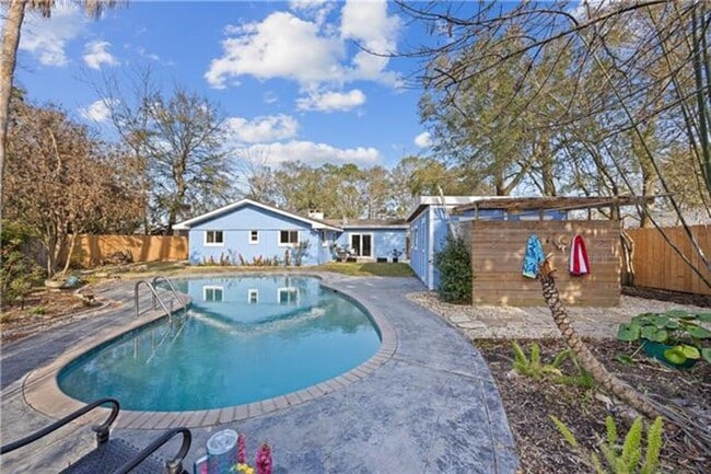 Building Photo - River Ridge Home Rental
