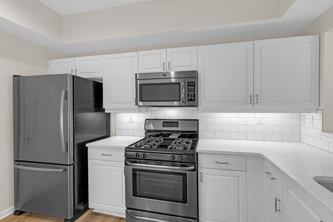 Building Photo - Gated Community In The Heart of Buckhead.