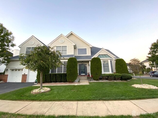 Primary Photo - 2 Hampshire Pl