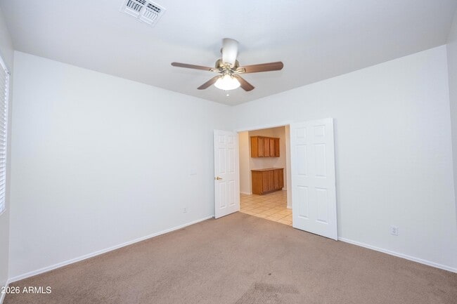 Building Photo - 40930 N Wild West Trail