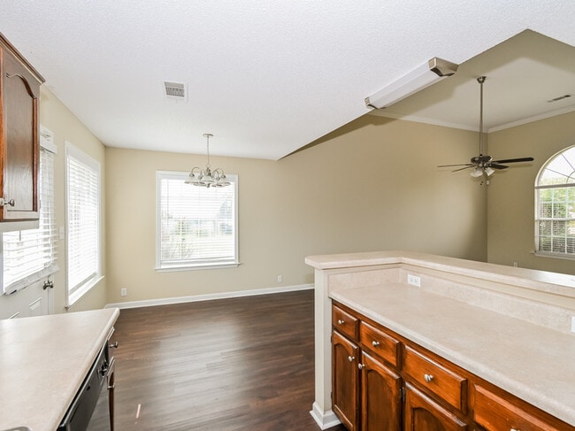 Building Photo - 2815 Fletcher View Dr