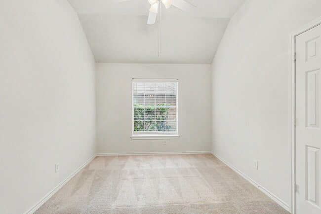 Building Photo - 16434 Red Crest Dr