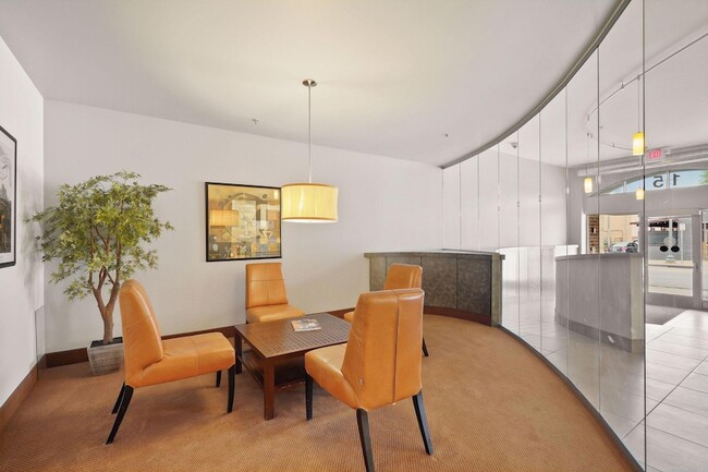 Building Photo - 15 E Franklin Ave