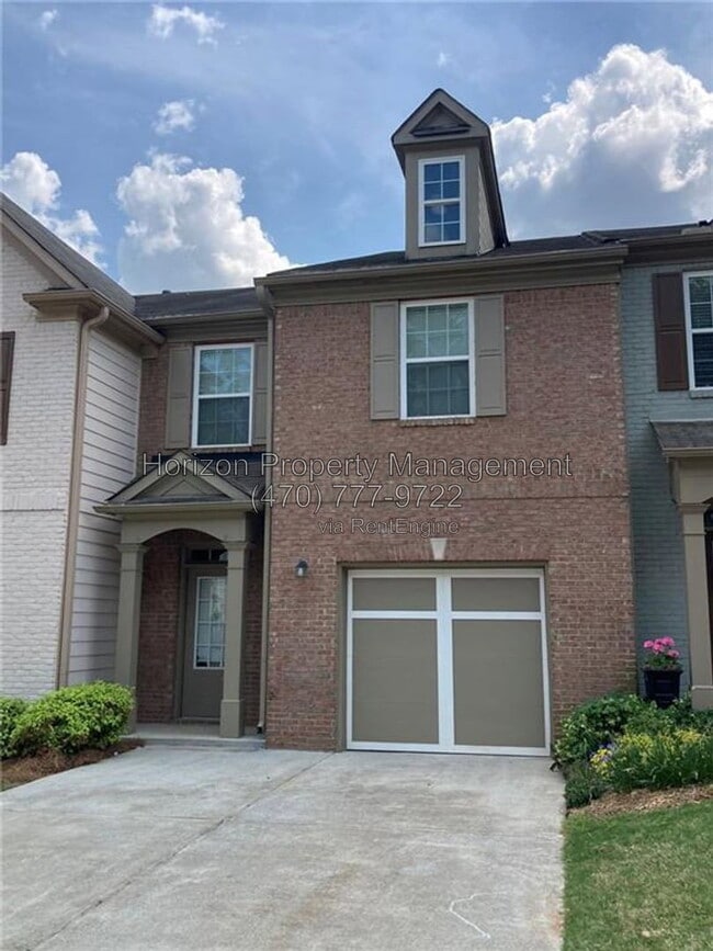 Building Photo - 5225 Sherwood Way