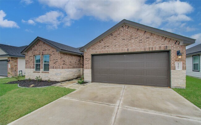 Building Photo - 1206 Cattle Chute Ct