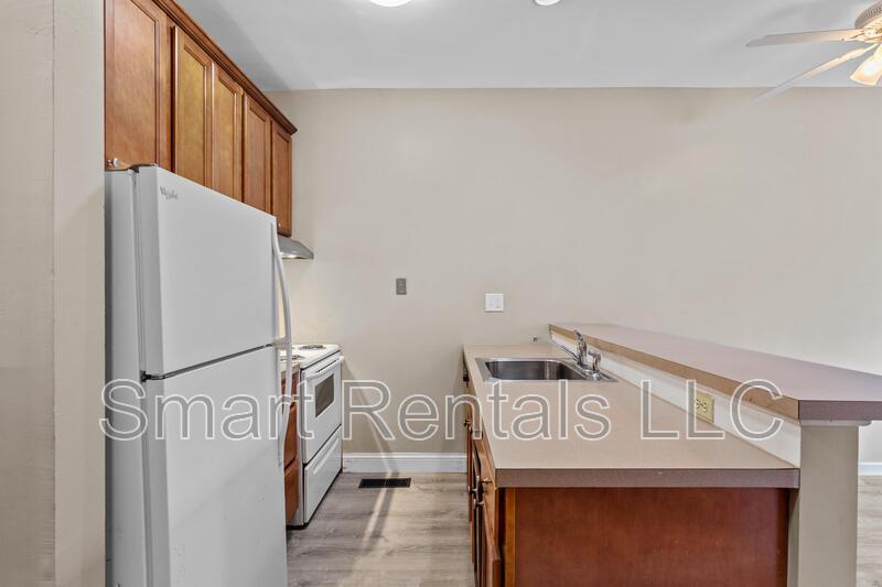 Building Photo - 3831 McRee Ave