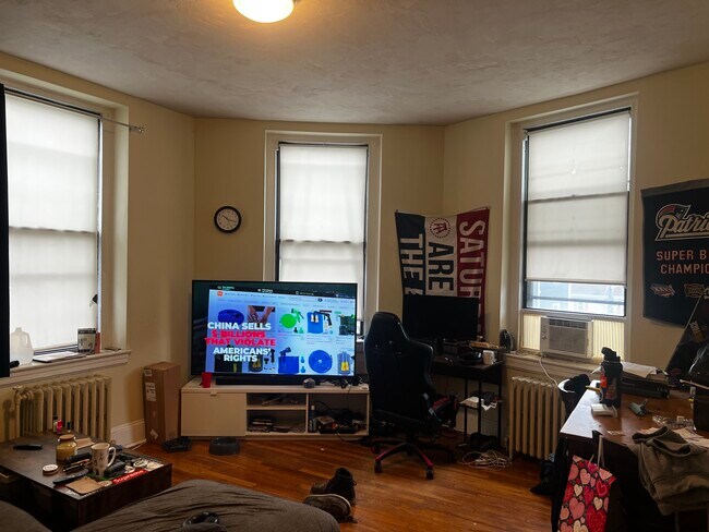 Primary Photo - Waverly Apartments