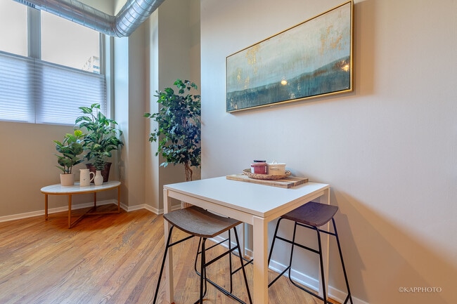 Building Photo - 500 S Clinton St