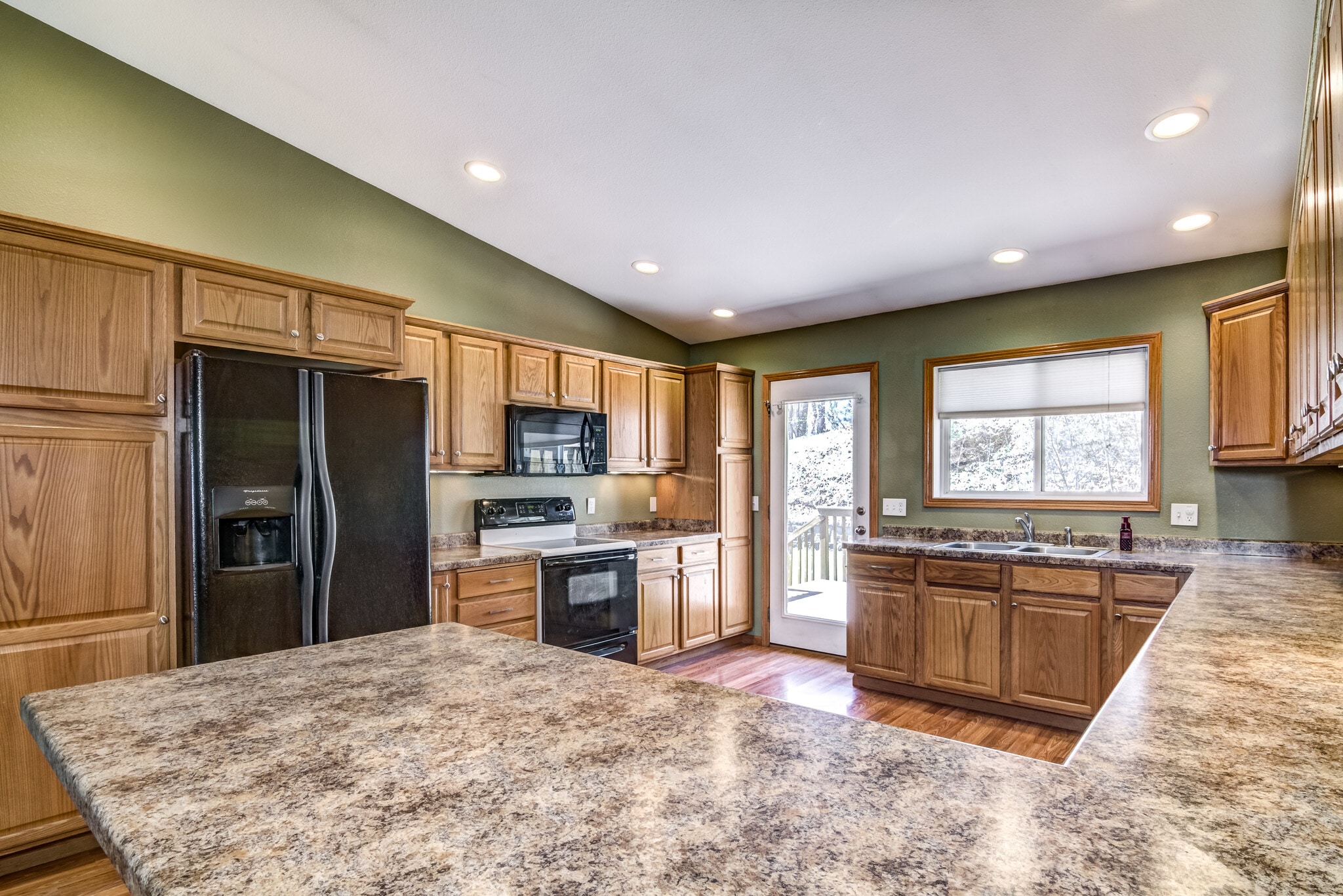 Building Photo - 3904 London Rd