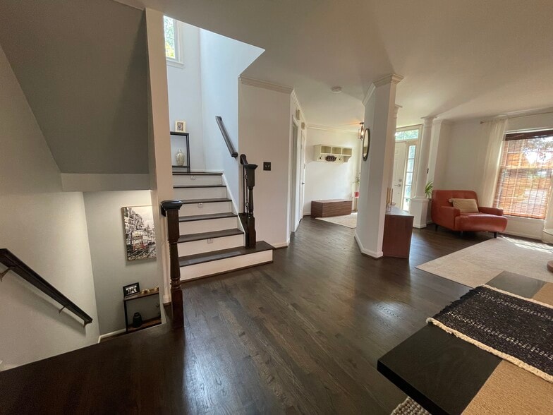 Building Photo - 6502 Summerton Way