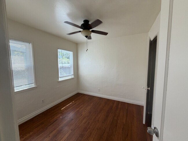 Building Photo - Beautiful Rental with Deck and Outdoor space, Near Freeways