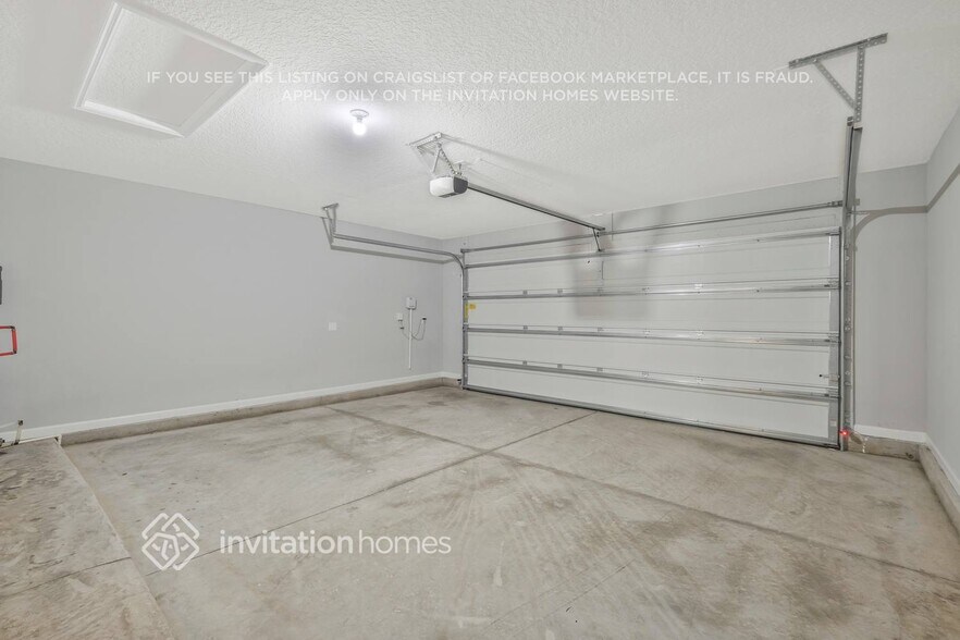 Building Photo - 207 Santorini Ct