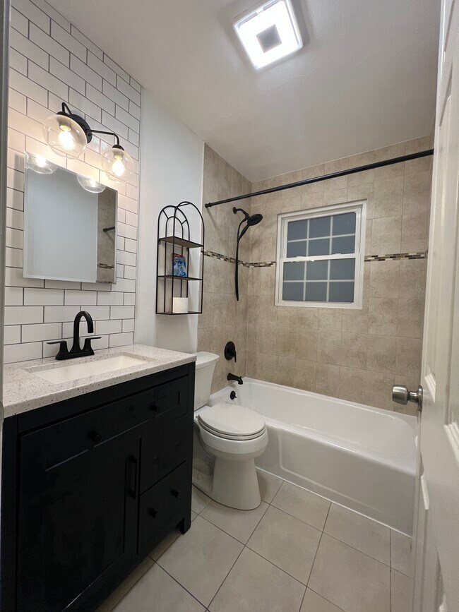 Unit B Bathroom - 44 Maple Ave