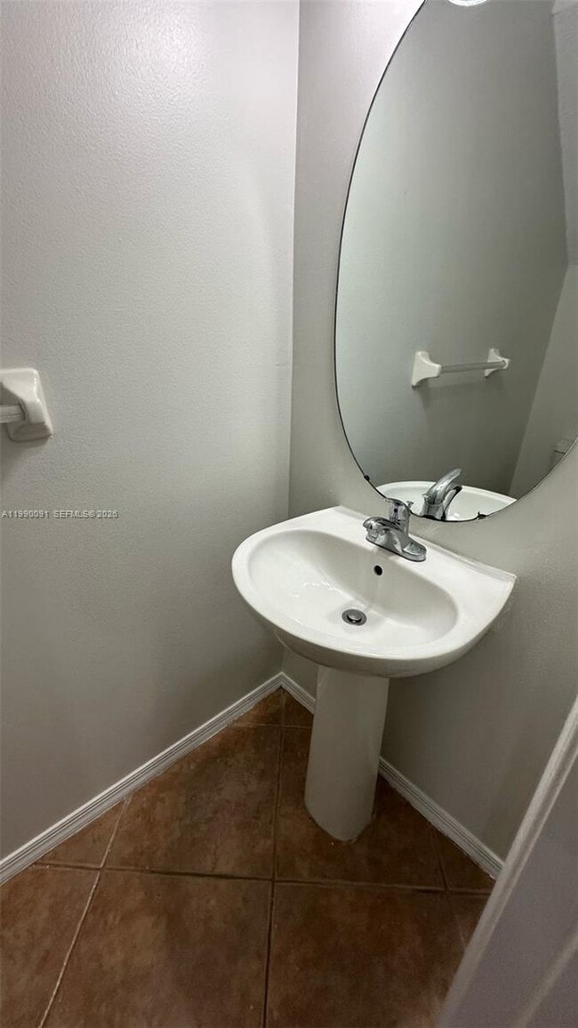 Building Photo - 50 Key W Ct