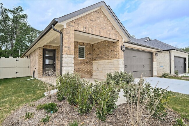 Building Photo - 17502 Rosette Grass Dr