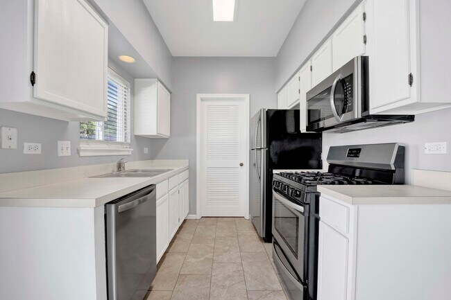 Building Photo - 2571 Eldorado Ln