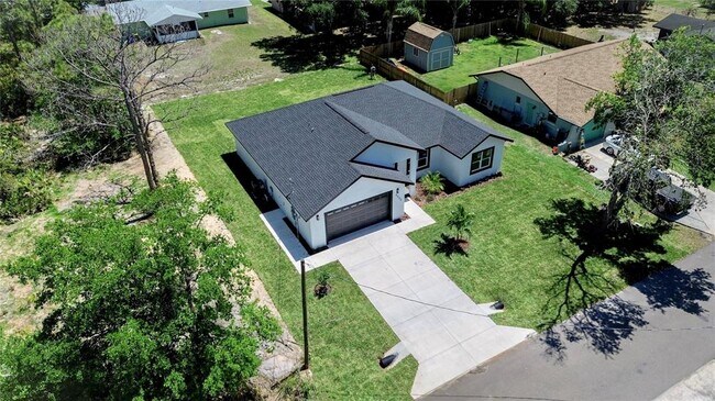Building Photo - 4000 Garienda Ave