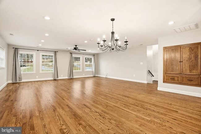 Building Photo - 8875 Carrollton Ave