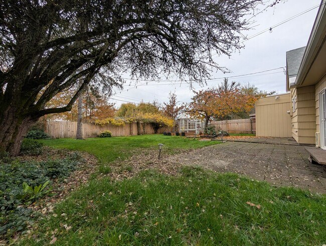 Building Photo - Great 3 bed/2bath home in Eugene