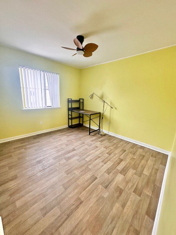 Building Photo - 308 Miracle Strip Pkwy SW