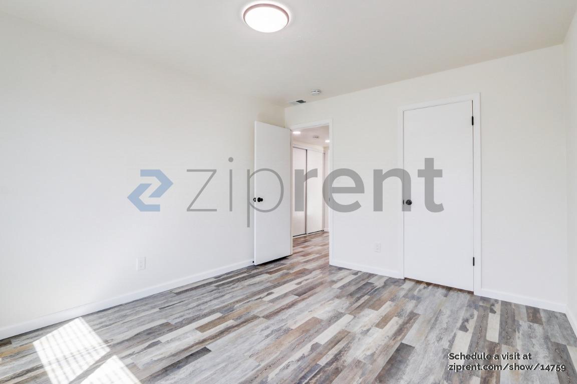Building Photo - 6102 Templeton Dr
