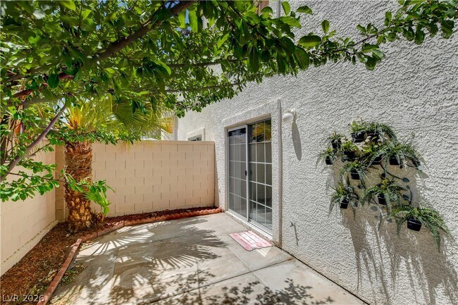 Building Photo - 8039 Teresita Ave