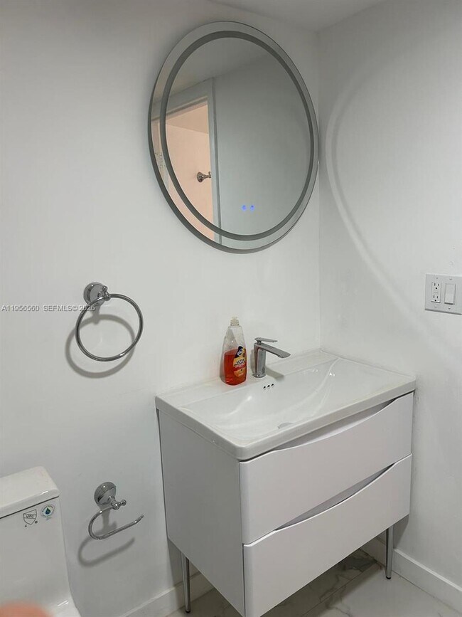 Building Photo - 12219 SW 14th Ln