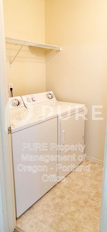 Building Photo - 1572 SW 175th Ave