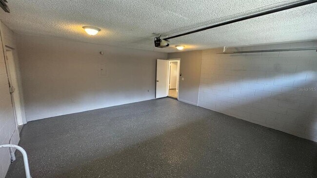 Building Photo - 1017 Beecher St
